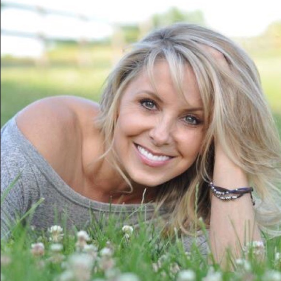 Meet your Posher, Kimberly - Picture 2 of 8